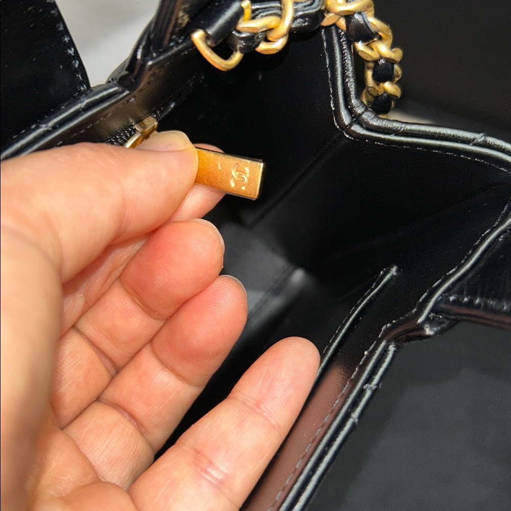 Chanel small Kelly bag. Black calf leather - Picture 15 of 17